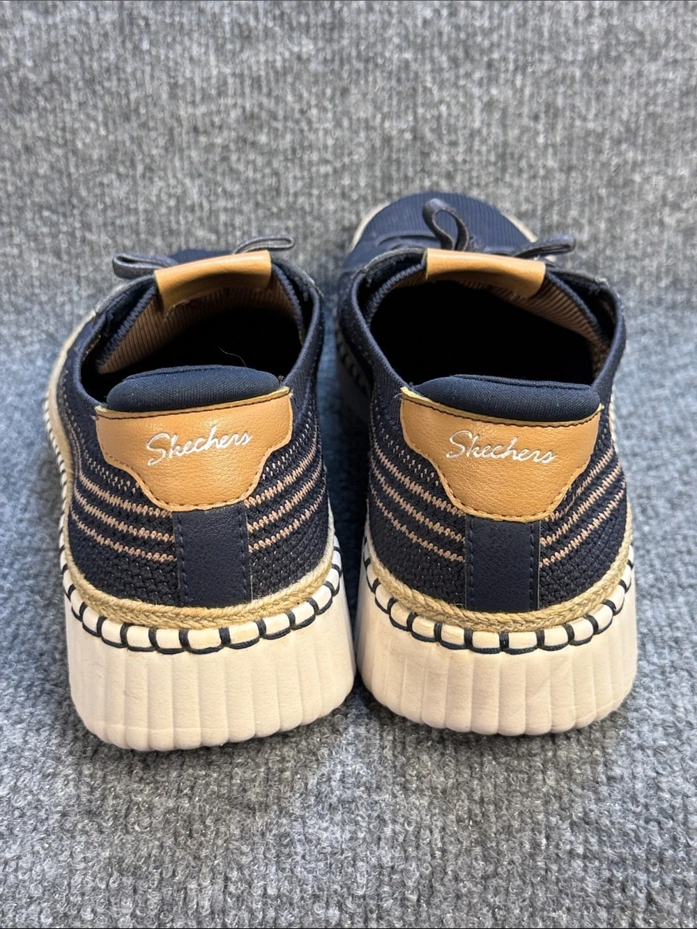 Skechers Navy & Tan Platform Knit Lace-Up Sneakers Size 9.5